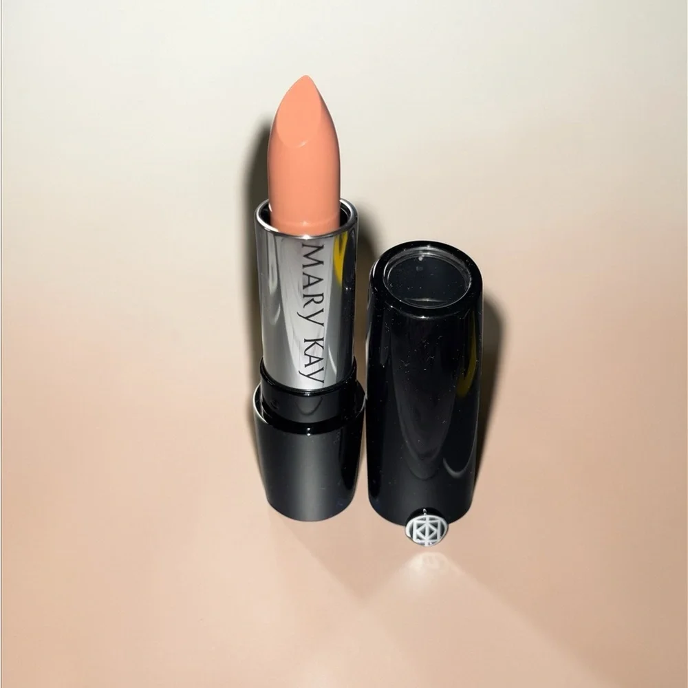 Mary Kay Subdued Nude Lipstick NIB Neutral Beige Nude Cream Lip Color
